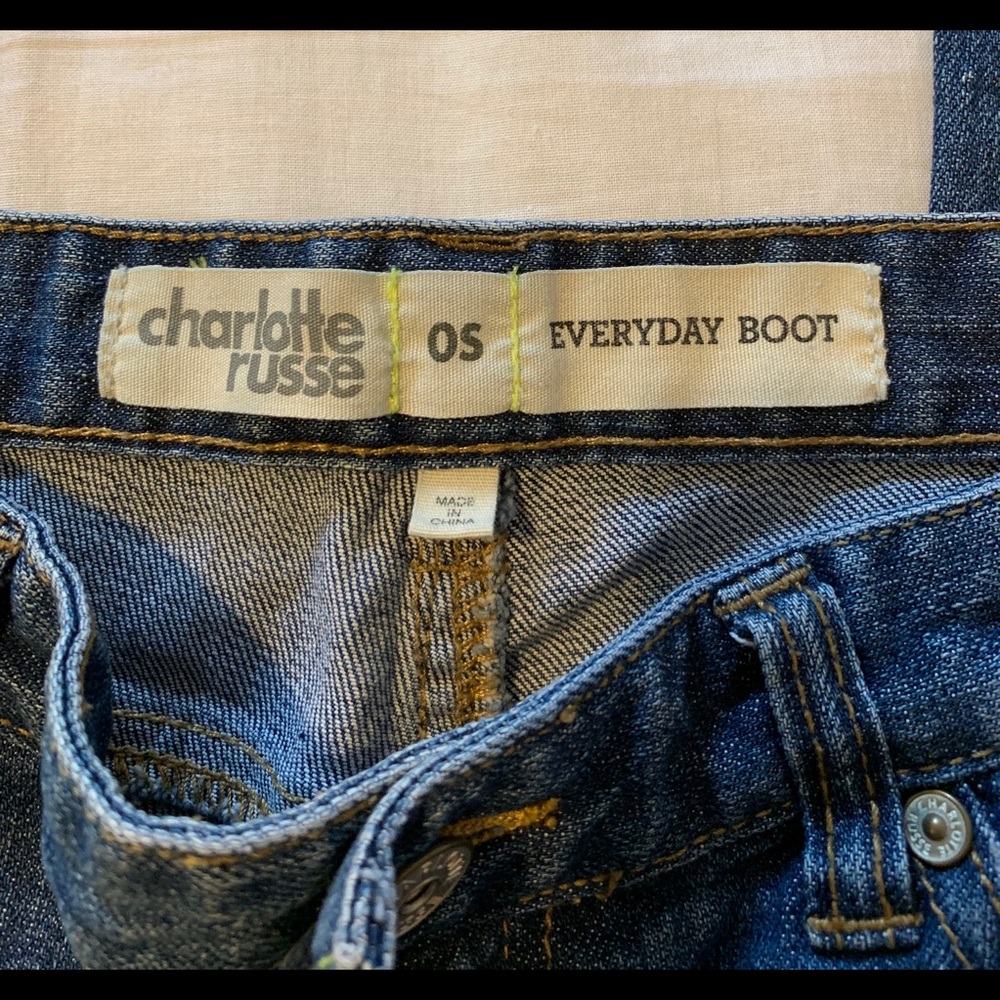 Jeans - Picture 2 of 3